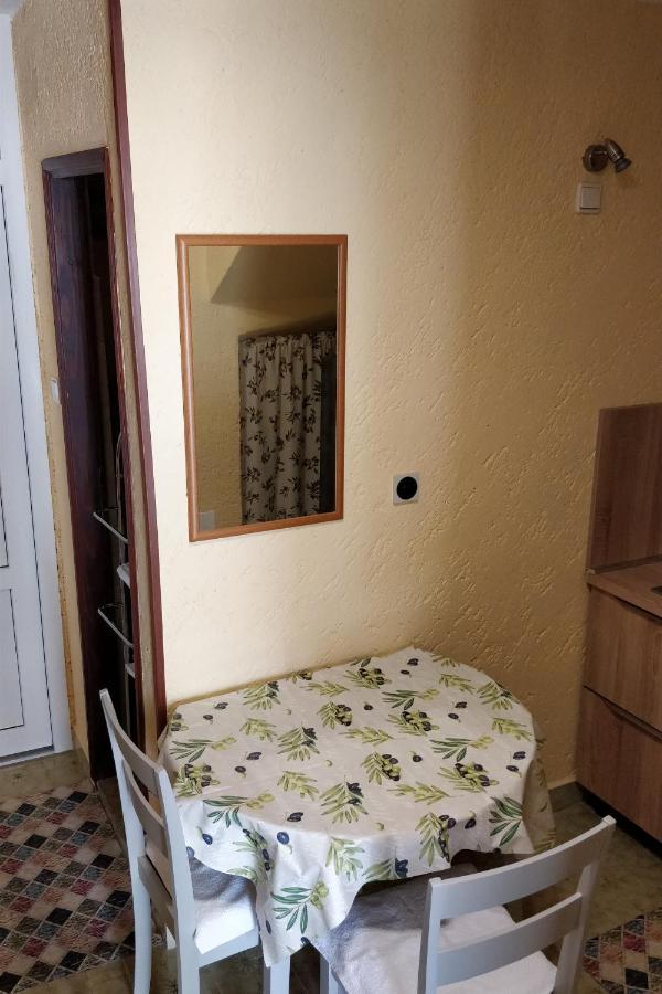 Apartments By The Sea Mali Lošinj Exterior foto
